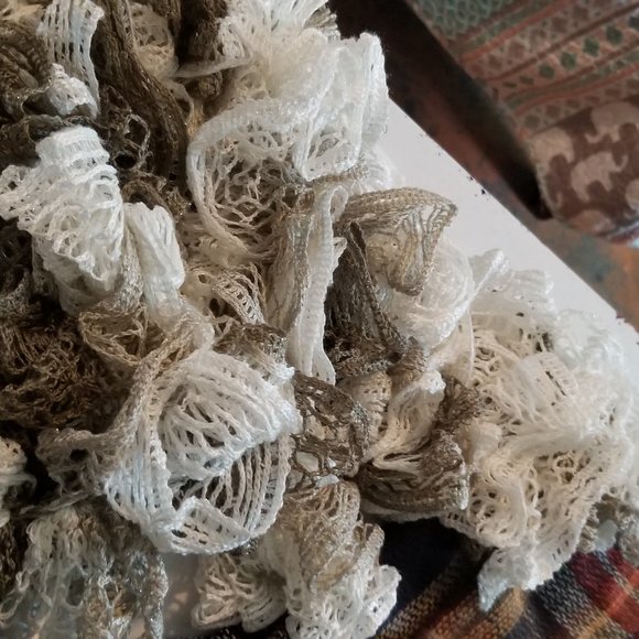 Scarf bundle - Picture 4 of 15